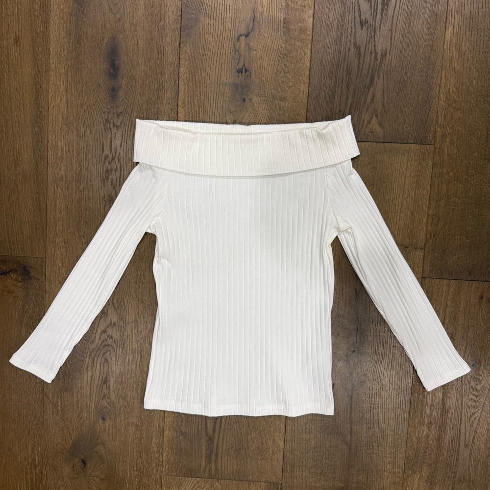 Vince Off-Shoulder Ribbed Sweater - White - Picture 2 of 5